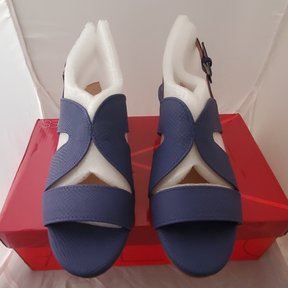 Aerosoles Women Summer Sandals.